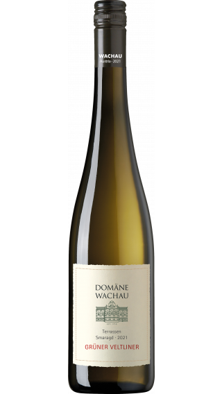 Bottle of Domane Wachau Gruner Veltliner Smaragd Terrassen 2021 wine 750 ml