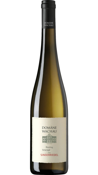 Bottle of Domane Wachau Riesling Smaragd Singerriedel 2022 wine 750 ml