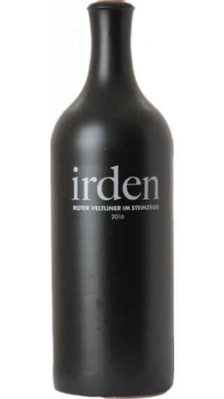 Bottle of Soellner Irden Roter Veltliner 2017 wine 750 ml