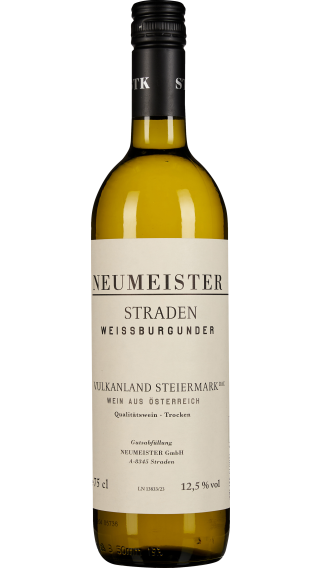 Bottle of Neumeister Weissburgunder Straden 2023 wine 750 ml